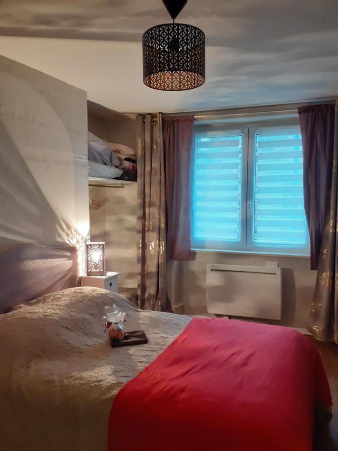 7042Douce Nuit Hotel Saint-Germain-Laval  Exterior photo